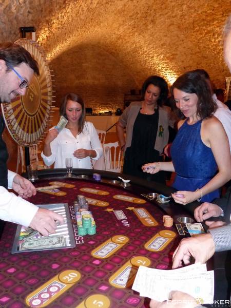 Roue de la fortune pour vos évènements à Mâcon