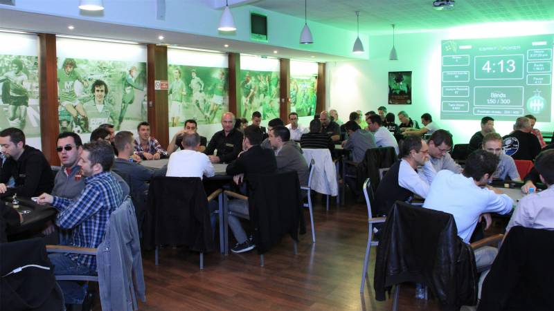 Foot et poker font bon ménage pour vos évènements à saint-etienne