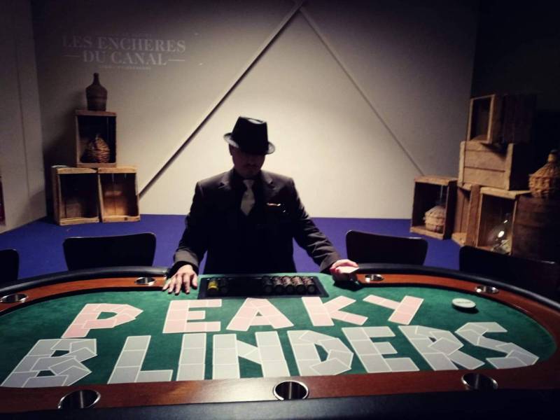 Soirée à Thème Peaky Blinders avec table de Poker