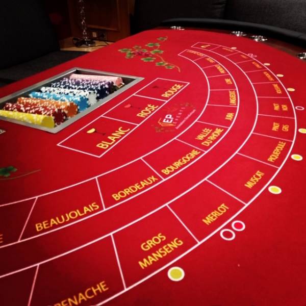 Animation oenologique avec table de dégustation à l'aveugle