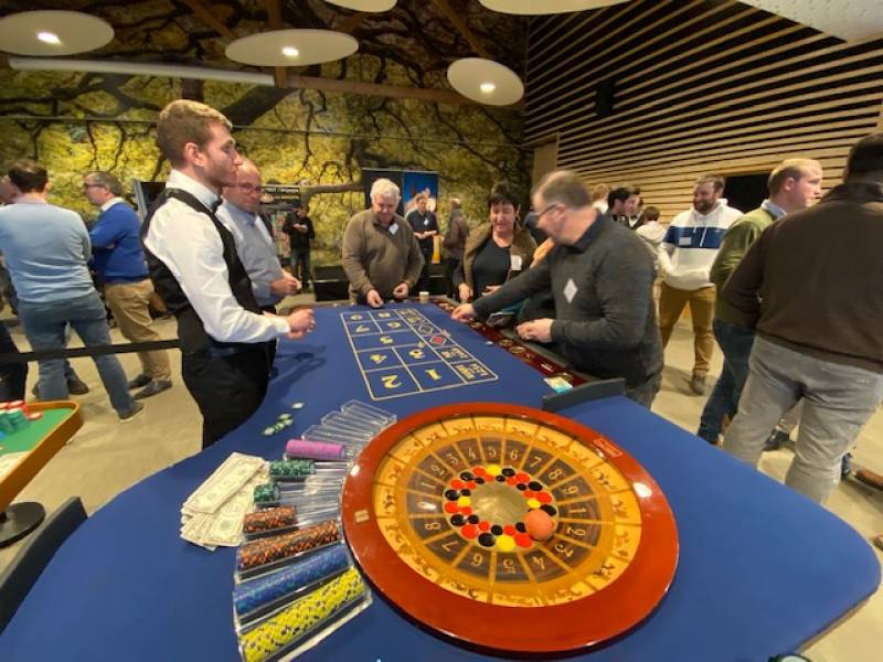 Table de boule française installée au domaine de Valsoyo dans la Drôme pour votre activité team building