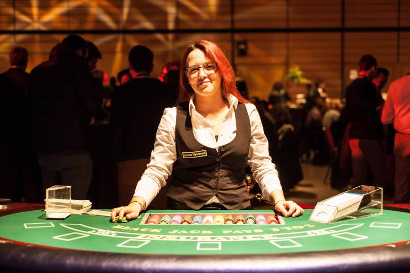 Une table de black jack installée lors d'un séminaire à Lyon Cité Internationale