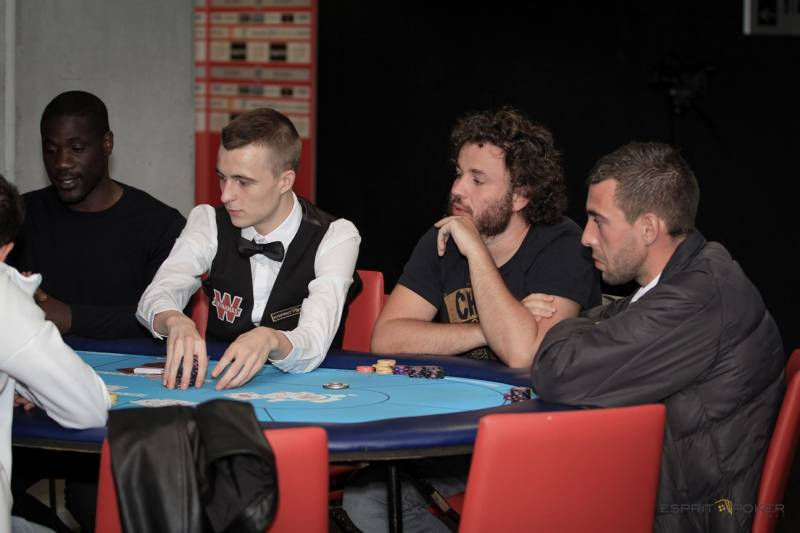 Team Building pour entreprise à Nice, organisation d'un tournoi de poker