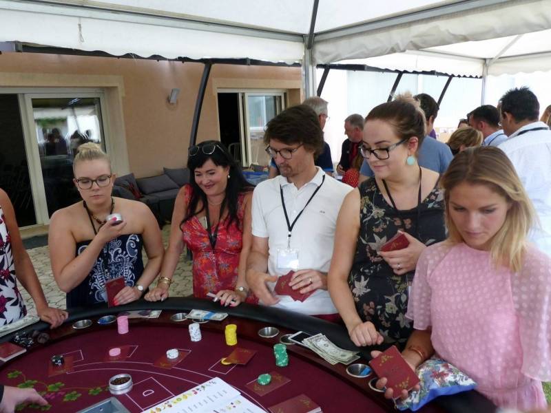 Activité casino des vins pour un team building international d'entreprise près de Lyon en Auvergne-Rhône-Alpes