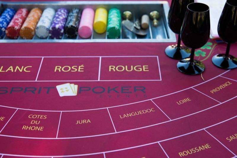 Table de dégustation à l'aveugle personnalisée pour vos événements Casino des Vins à Clermont-Ferrand en Auvergne