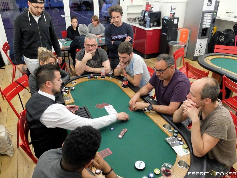 Animation Tournoi de Poker pour entreprise à Paris