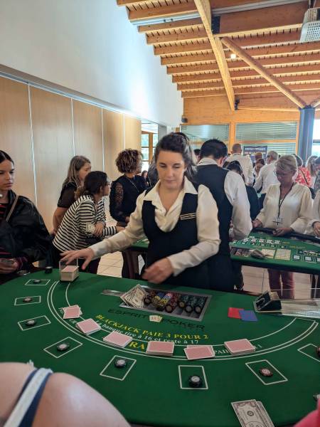 Dynamisez Vos Soirées Réseau et Événements Business avec une Animation Casino Originale