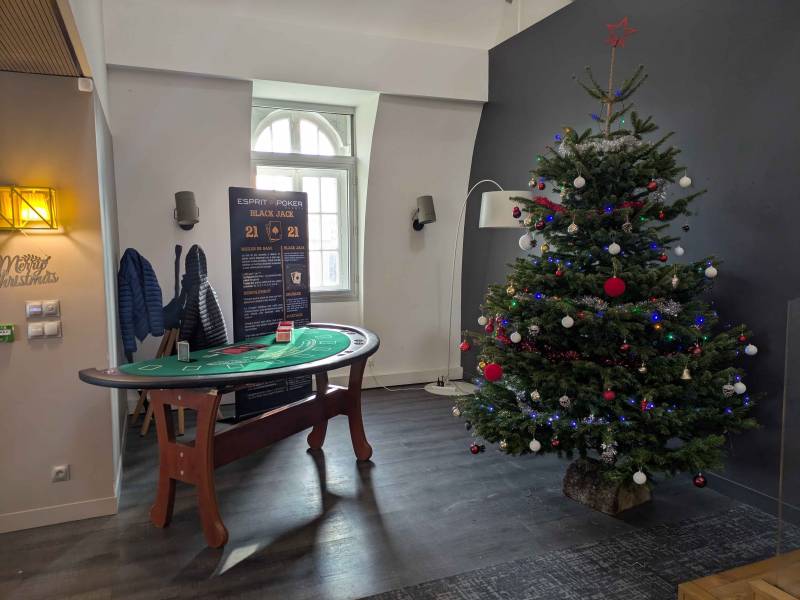 Bonnes fêtes en ce mois de Décembre 2024