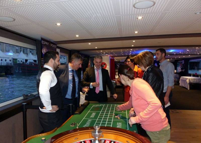 Animation Casino lors de votre croisière sur la Seine pour vos événements à Paris