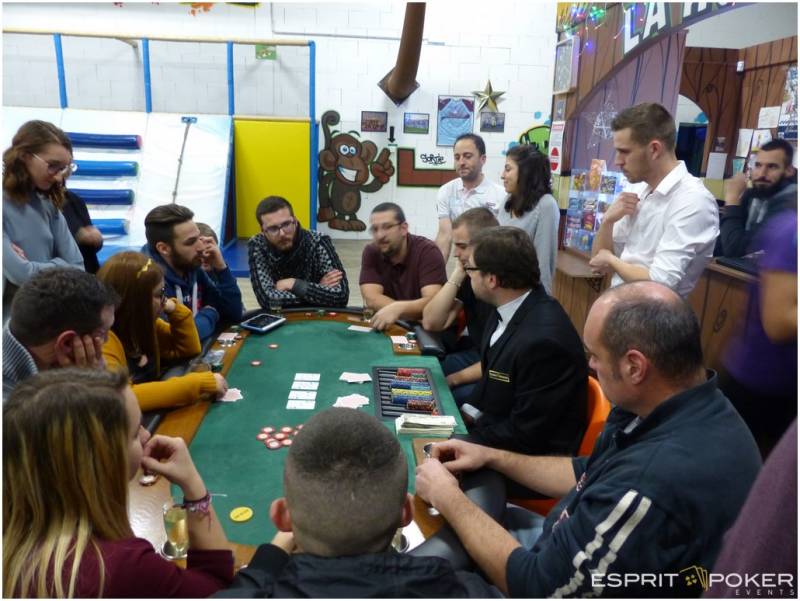 Animation Casino et arbre de noël d'entreprise à Bourgoin-Jallieu