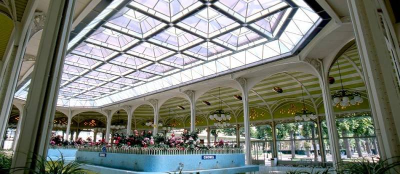 Le hall des sources, un symbole de Vichy, destination pour votre séminaire d’entreprise