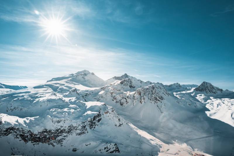 Ambiance conviviale lors d'un événement à Val d'Isère