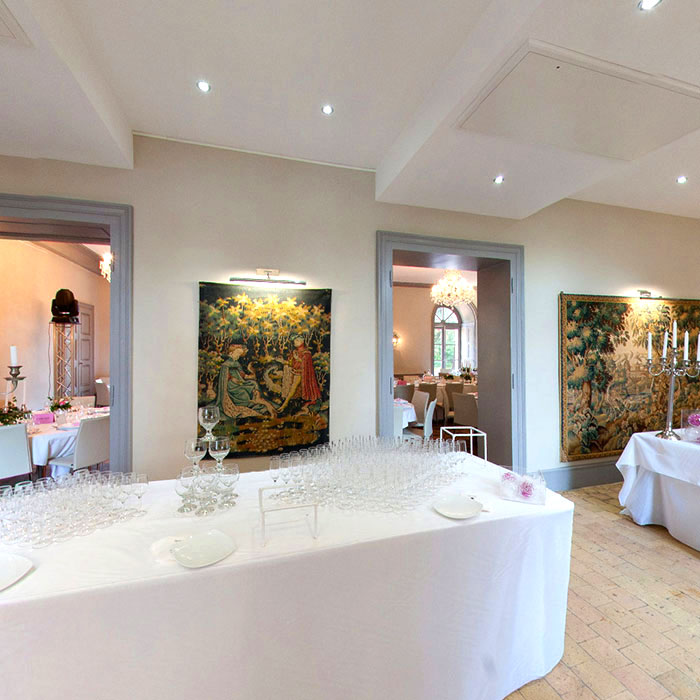 Votre animation Casino avec cocktail dînatoire dans un château du 11ème siècle dans l'ain