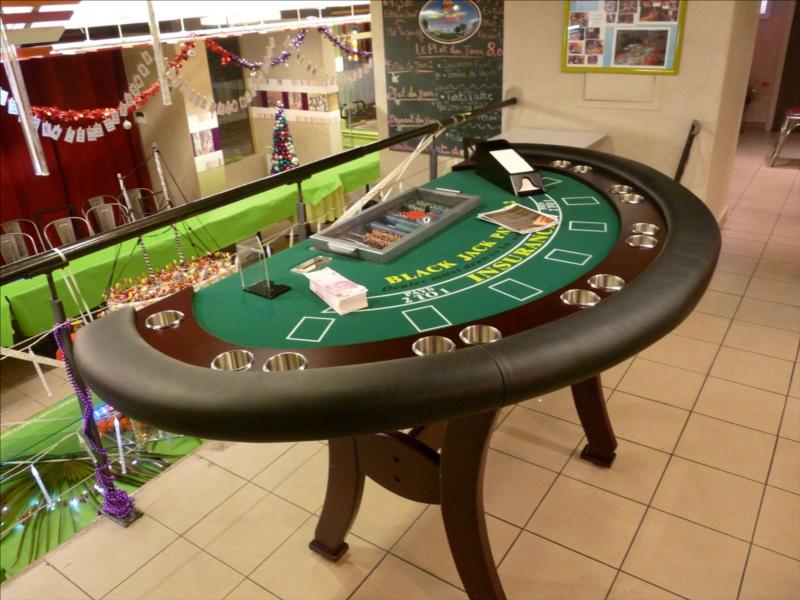 la table de black jack proposée par esprit poker pour vos évènements entreprise