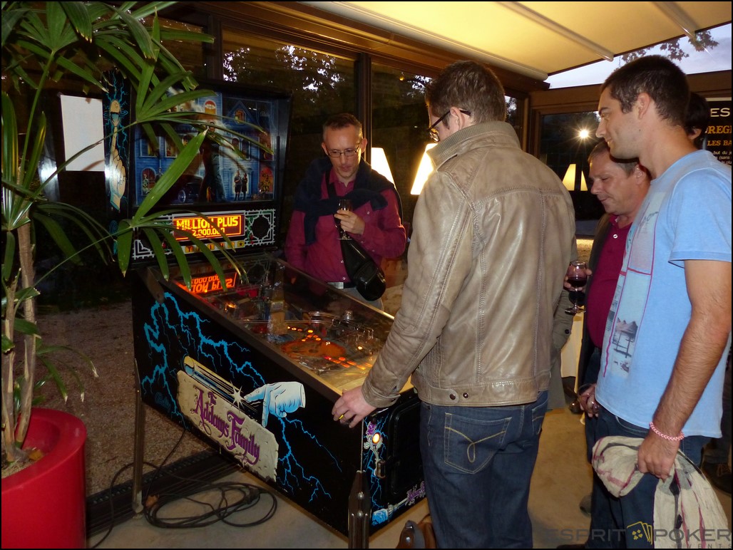 location flipper lyon famille adams