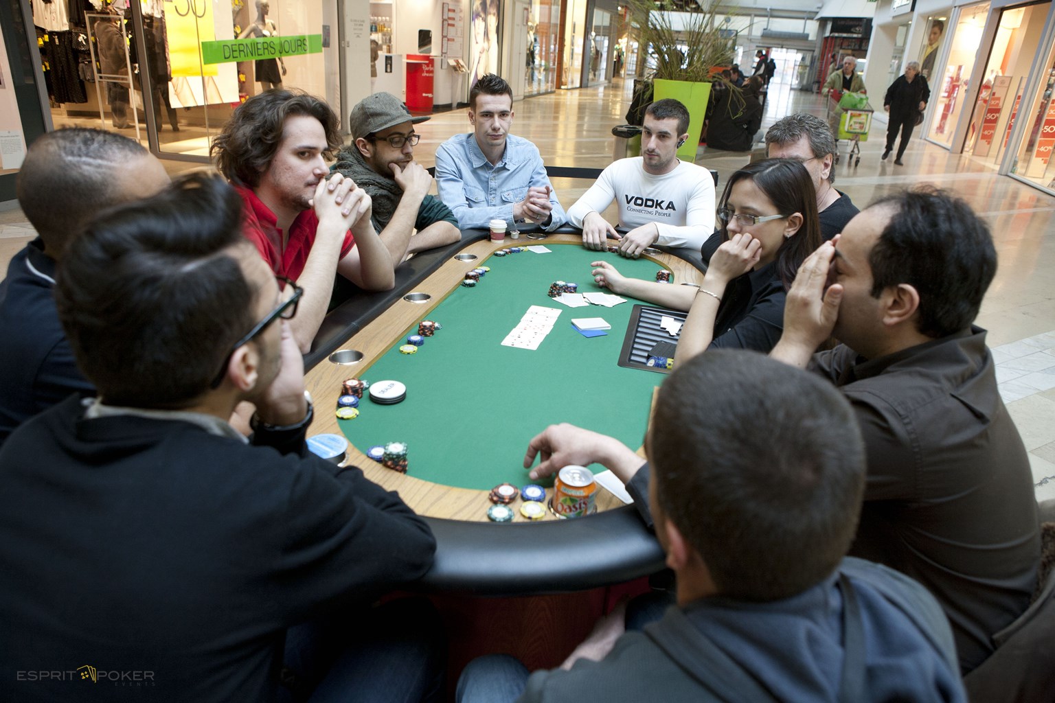 Animation Poker Grand Public avec l'Auchan Poker Week de Saint Priest près de Lyon