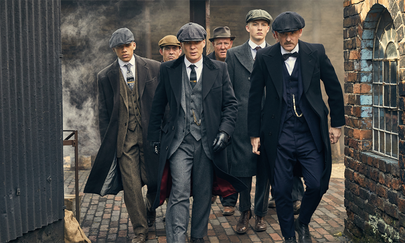 La bande à Tommy Shelby héros de la série à succès Peaky Blinders
